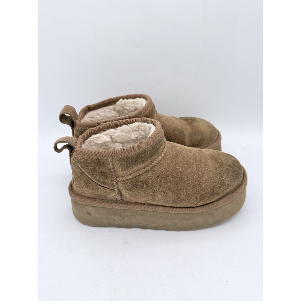 UGG Kids Classic Ultra Mini Platform Boots Suede S/N‎ 1157791K Size 13 Kids